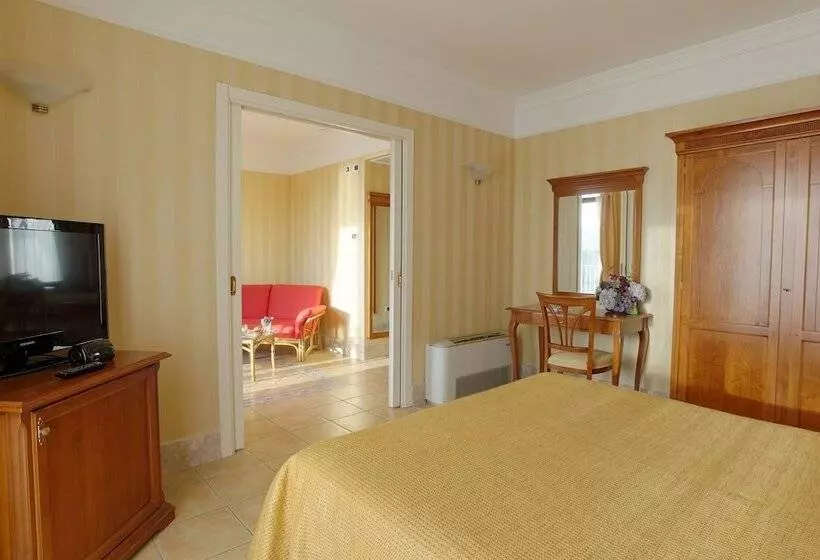 اتاق استاندارد چهار تخته, Dioscuri Bay Palace