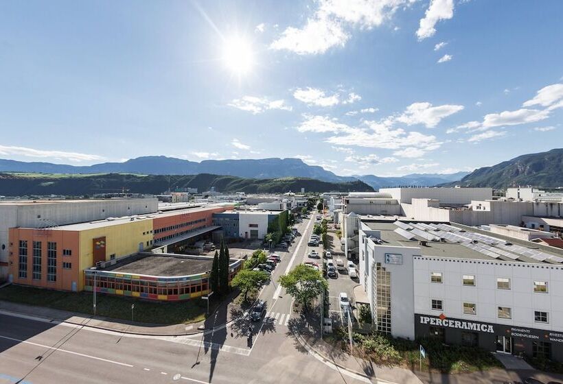 اتاق لوکس, Four Points Sheraton Bolzano Bozen