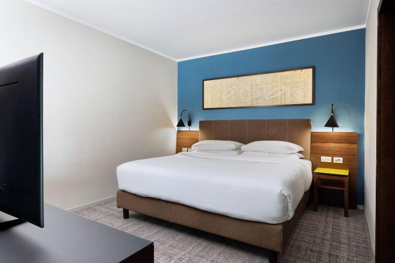 이그제큐티브 스위트 킹침대, Four Points Sheraton Bolzano Bozen