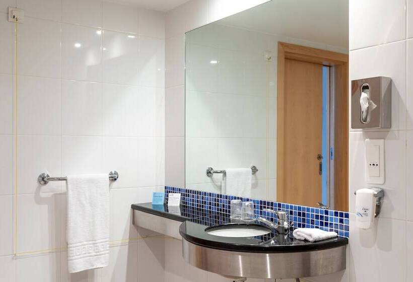 חדר סטנדרט, Holiday Inn Express Lisbon Oeiras, An Ihg