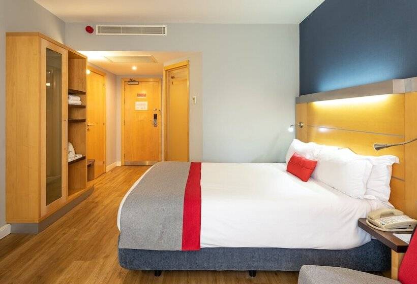 חדר סטנדרט, Holiday Inn Express Lisbon Oeiras, An Ihg