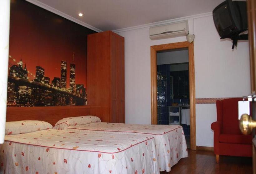 Номер Стандарт, Hostal Isis