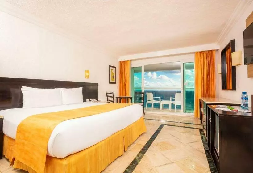 اتاق لوکس با چشم‌انداز دریا, Krystal® Cancún