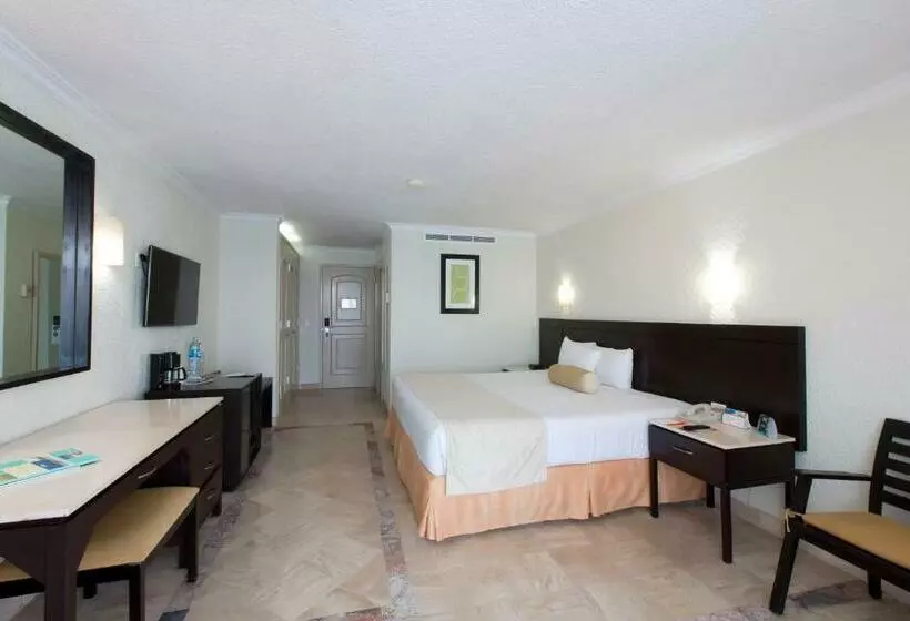 اتاق استاندارد با تخت بزرگ, Krystal® Cancún