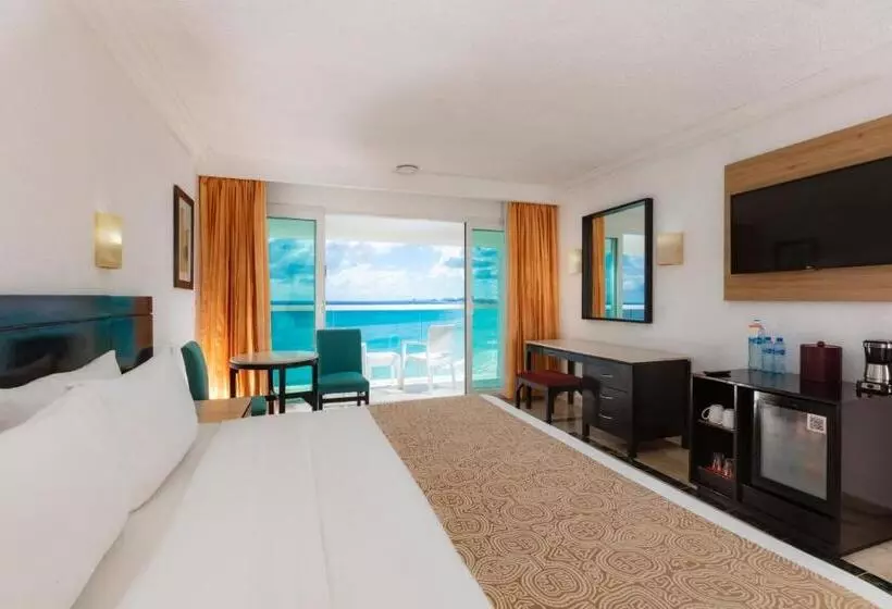 اتاق لوکس با چشم‌انداز دریا, Krystal® Cancún