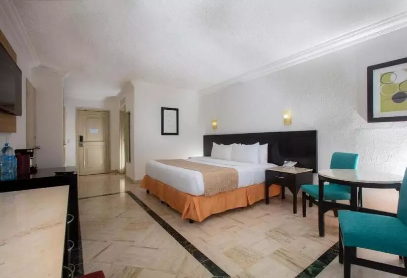 اتاق استاندارد با تخت بزرگ, Krystal® Cancún