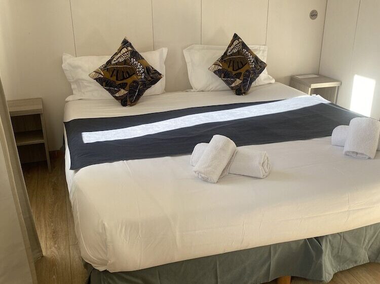 اتاق راحتی, Les Lavandes