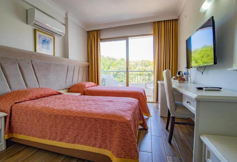 标准三人间, Marbas Select Beach , Adult Only 14 Plus