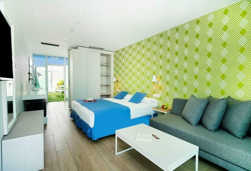 اتاق یک تخته با تراس, Nayra - Adults Only