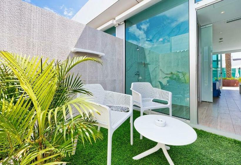 اتاق یک تخته با تراس, Nayra - Adults Only