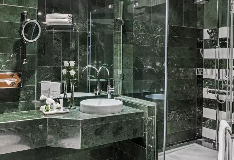 Superior Interior Room, NH Collection Madrid Paseo Del Prado