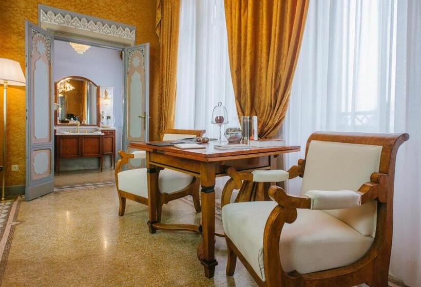 جناح إدارى, Relais & Chateaux Villa Crespi