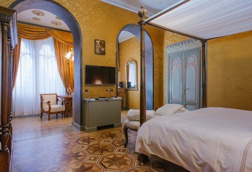 جناح إدارى, Relais & Chateaux Villa Crespi