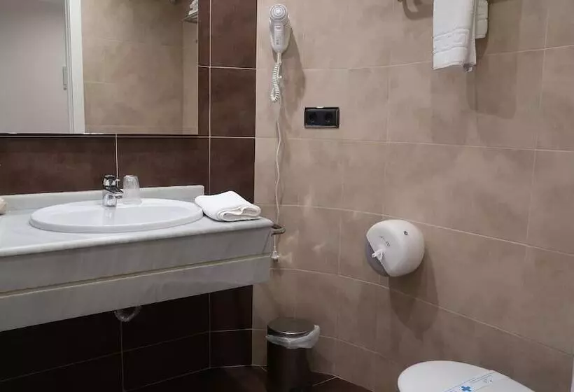 اتاق استاندارد یک نفره, Teruel Plaza