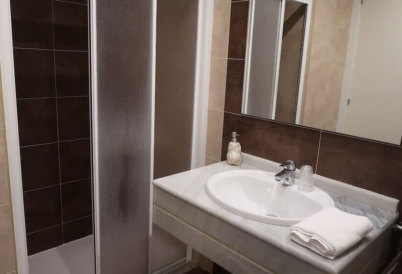 标准单人间, Teruel Plaza