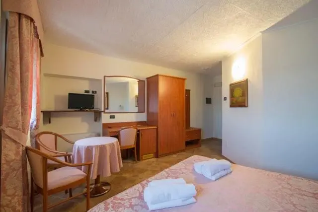 バルコニー付きスタンダードルーム, Albergo Giardino