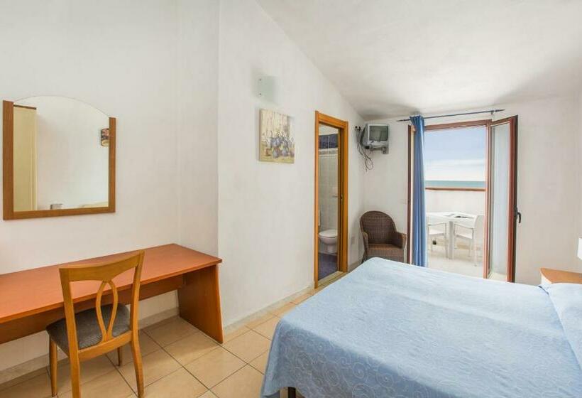 オーシャンビュースタンダードルームバルコニー付き, Albergo Labotte