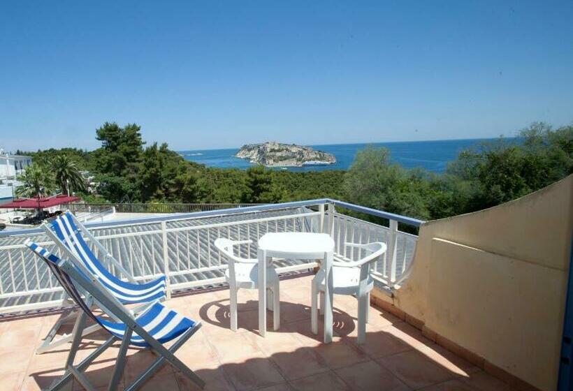 חדר דלוקס נוף לים, Gabbiano