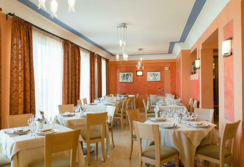 Номер Стандарт с Балконом, Villa Mare