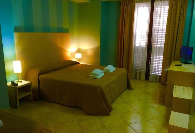 Номер Стандарт Трехместный, Villa Mare