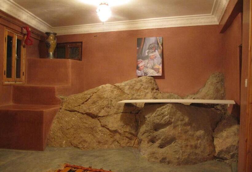 スタンダードトリプルルーム, Auberge Des Cavaliers Du Todra