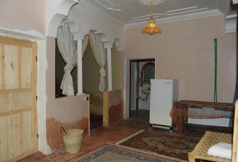 スタンダードスタジオ, Auberge Des Cavaliers Du Todra