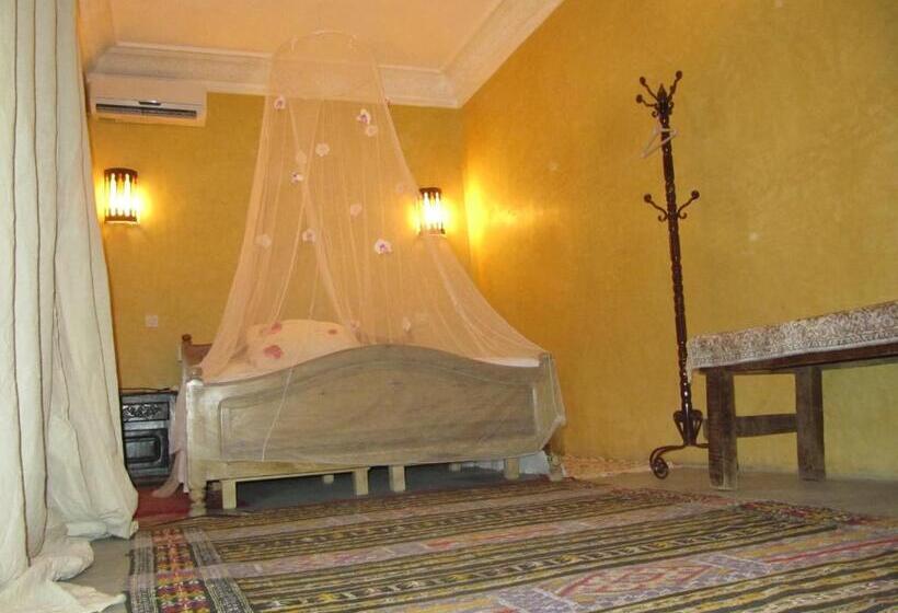 コンフォートルーム, Auberge Des Cavaliers Du Todra