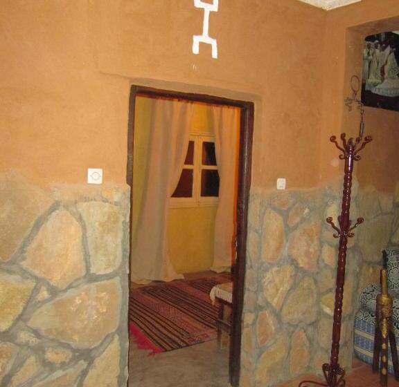 コンフォートルーム, Auberge Des Cavaliers Du Todra