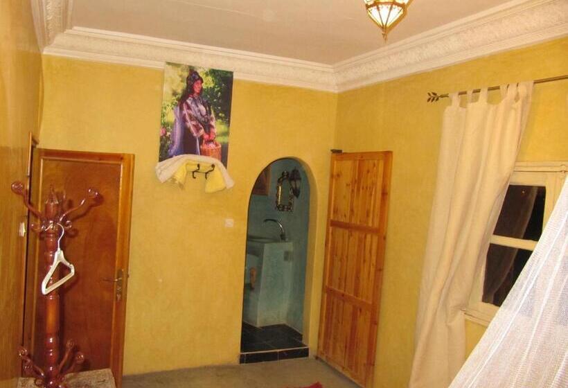 コンフォートルーム, Auberge Des Cavaliers Du Todra