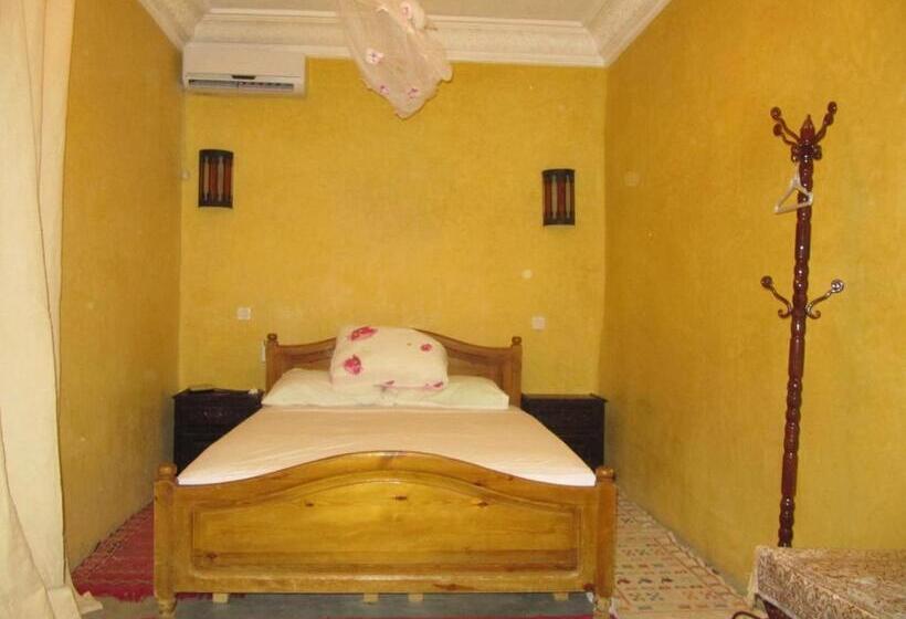 コンフォートルーム, Auberge Des Cavaliers Du Todra