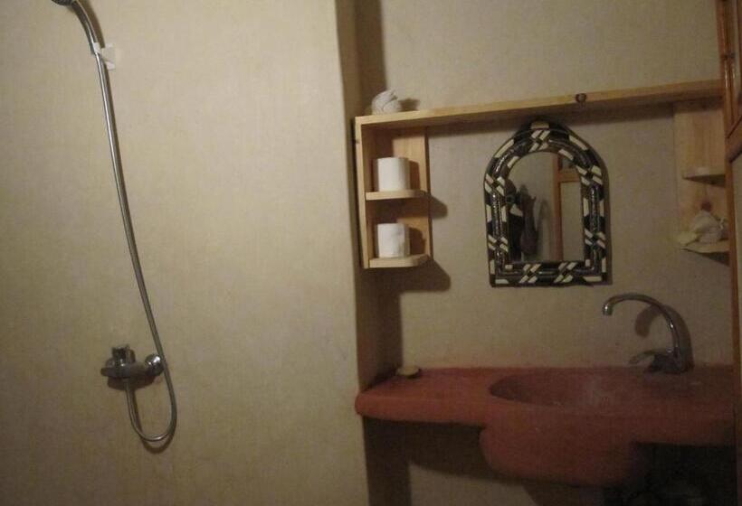 Семейный Номер, Auberge Des Cavaliers Du Todra