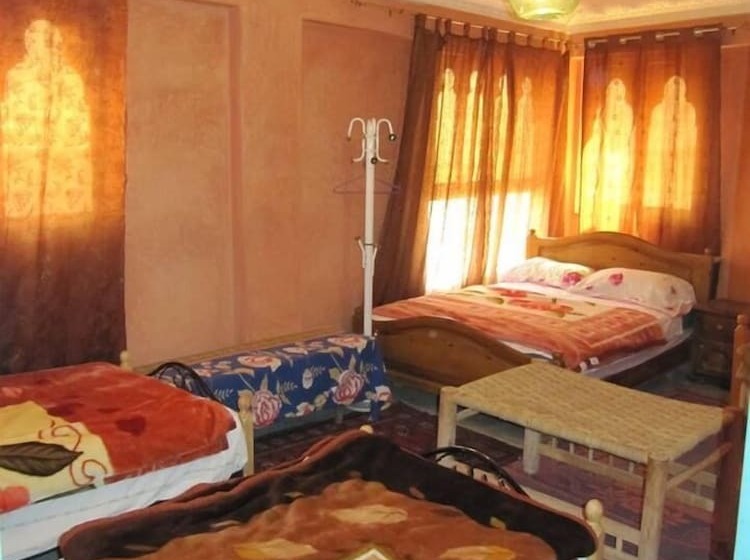 Семейный Номер, Auberge Des Cavaliers Du Todra