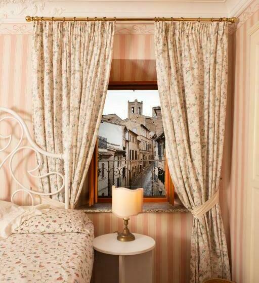 家庭海景房, Porta Marina