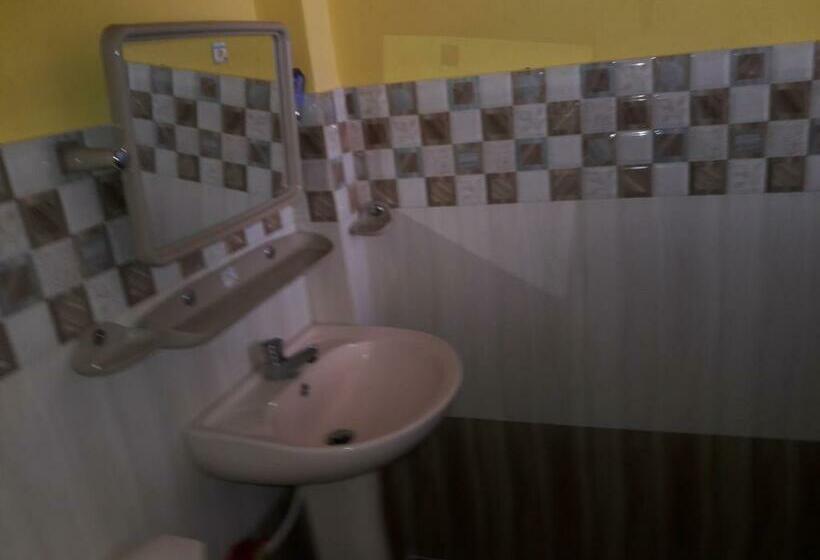 이코노미 룸, Saragama Residence