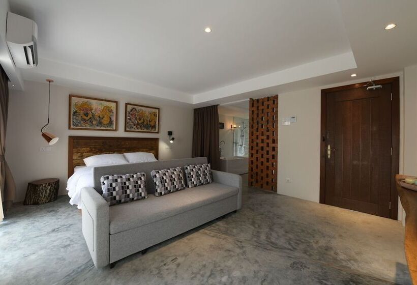 패밀리 룸, 38pc Boutique