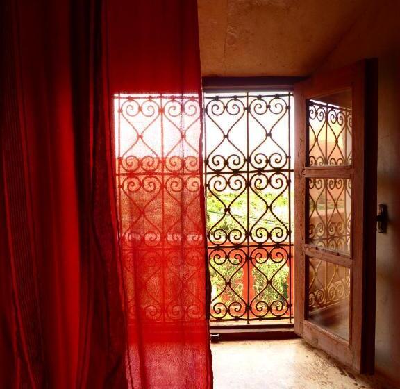 חדר סטנדרט לשלושה עם טרסה, Ayouze Auberge