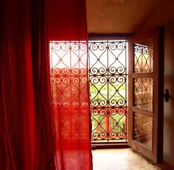 Standard Triple Room with Terrace, Ayouze Auberge