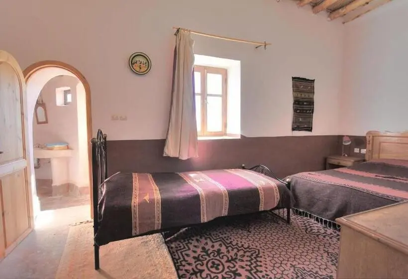 Standard Triple Room with Terrace, Ayouze Auberge