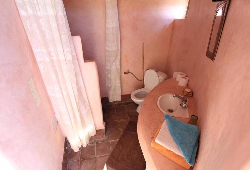 חדר סטנדרט לשלושה עם טרסה, Ayouze Auberge