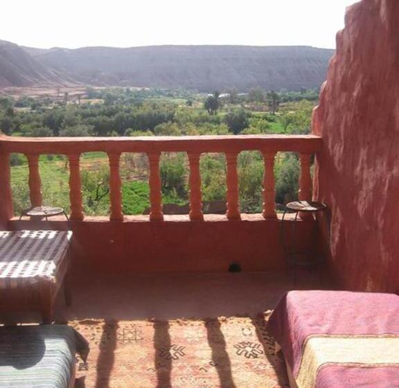 חדר סטנדרט לשלושה עם טרסה, Ayouze Auberge