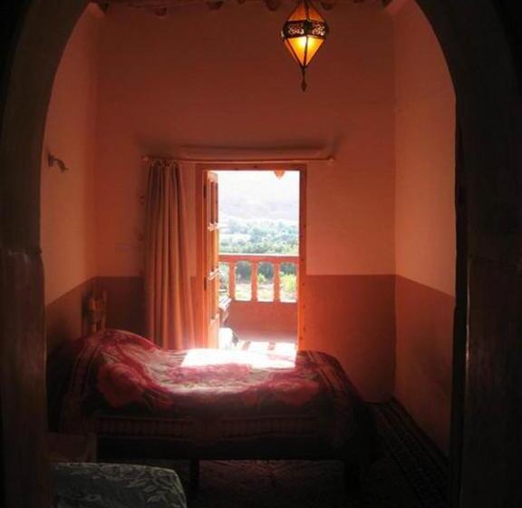 חדר סטנדרט לשלושה עם טרסה, Ayouze Auberge