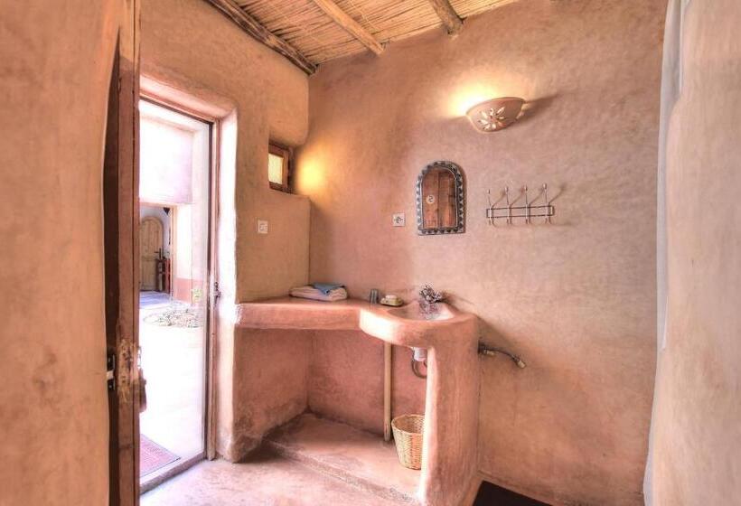 חדר סטנדרט לארבעה, Ayouze Auberge