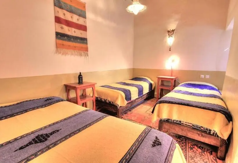 Standard Neljän Hengen Huone, Ayouze Auberge