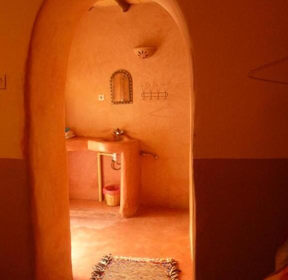 חדר סטנדרט לארבעה, Ayouze Auberge