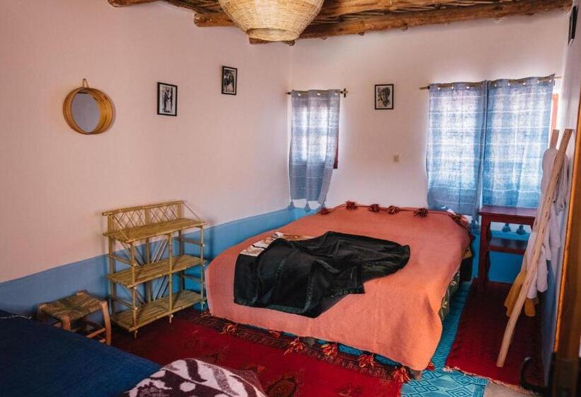 חדר סטנדרט לארבעה, Ayouze Auberge