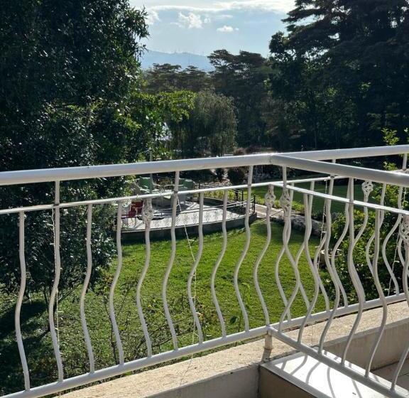 سوئیت با بالکن, Entim Sidai Wellness Sanctuary