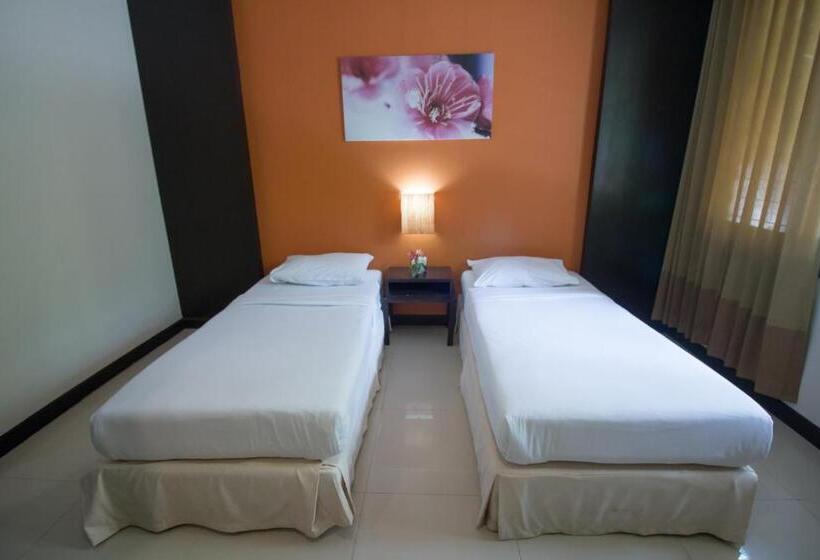 חדר סופריור, Jumbo House