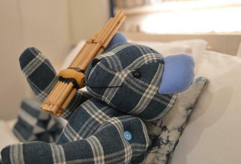 デラックスルーム, Ud Capital