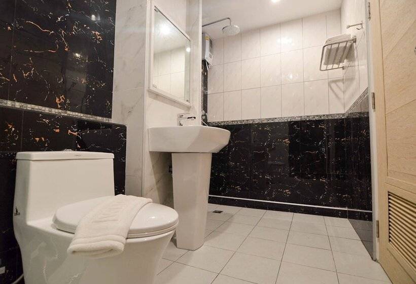 デラックスルーム, Ud Capital