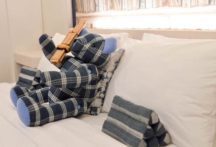 デラックスルーム, Ud Capital